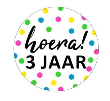 Traktatie sticker hoera! 3 jaar neon stippen ø 4 cm. p/stuk