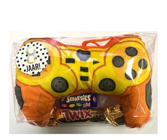 Gamer Playstation traktatie met smarties en twix (met sticker naar keuze)