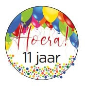 Traktatiesticker hoera 11 jaar